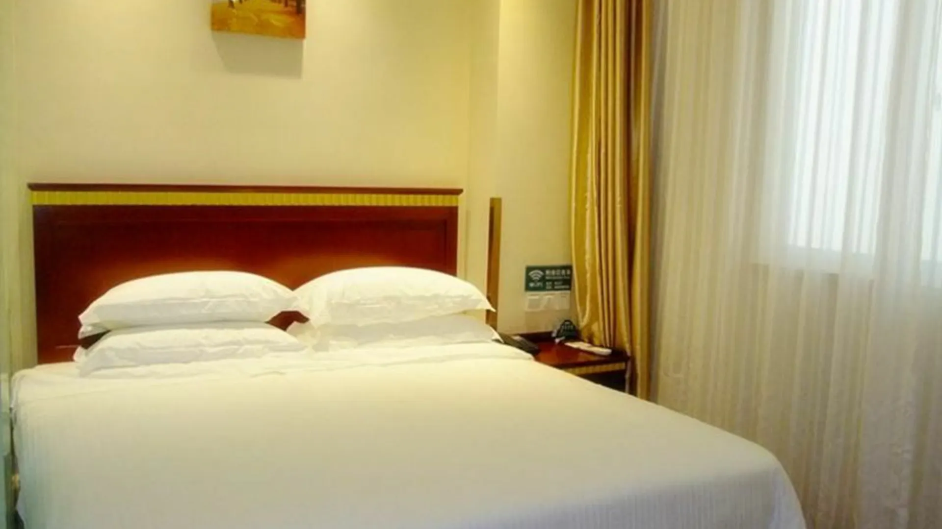 Greentree Alliance Zhuhai Jidajiuzhou Port Hotel